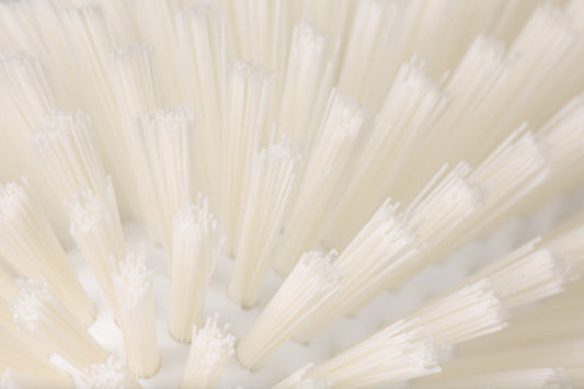 CFS Brands Kettle Brush White 5.5" x 9.5" 1 / ea — manufacturer reference photo; confirm listed SKU and selling unit